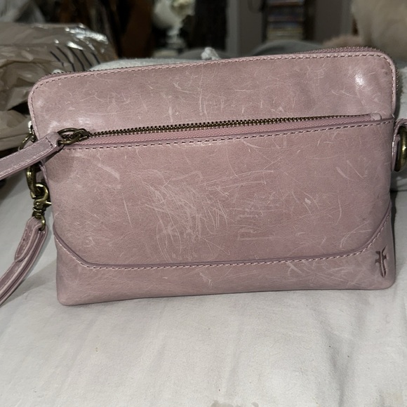NWT Frye genuine leather mauve pink crossbody has pocket in front wrislet strap - Picture 11 of 11